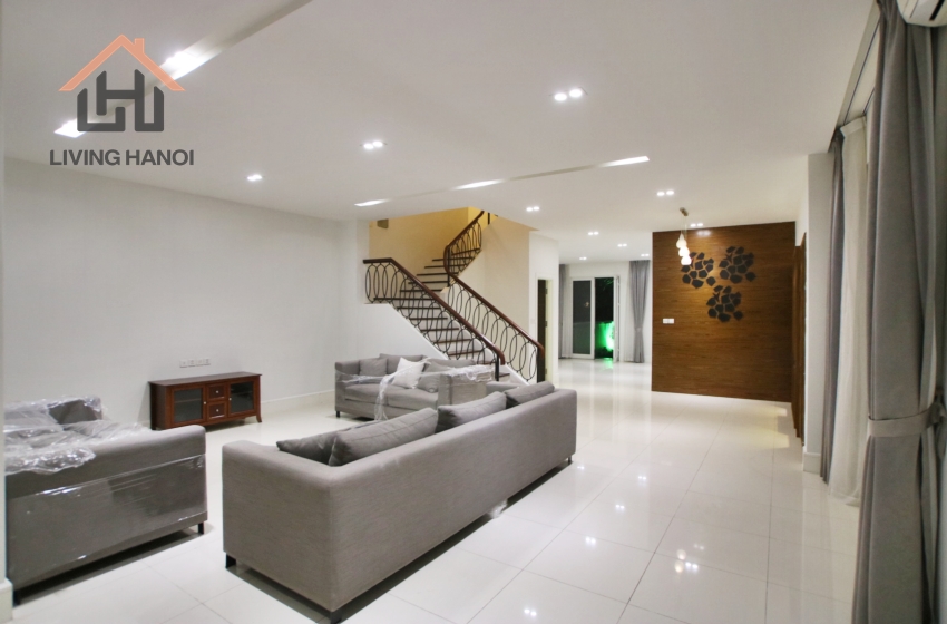 VINHOMES RIVERSIDE – Nice 04 bedroom house available for rent VINHOMES RIVERSIDE – Nice 04 bedroom house available for rent