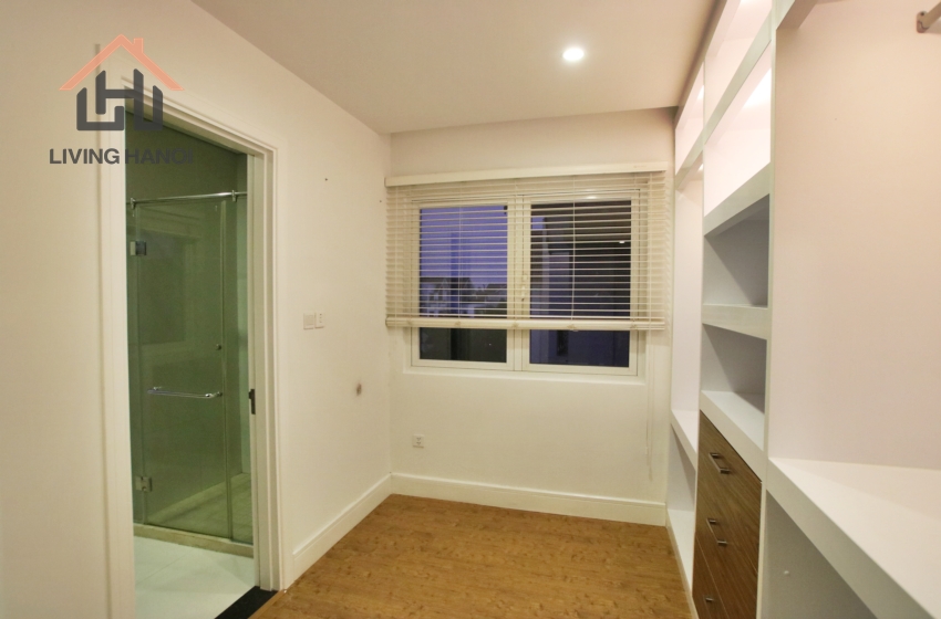 VINHOMES RIVERSIDE – Nice 04 bedroom house available for rent VINHOMES RIVERSIDE – Nice 04 bedroom house available for rent