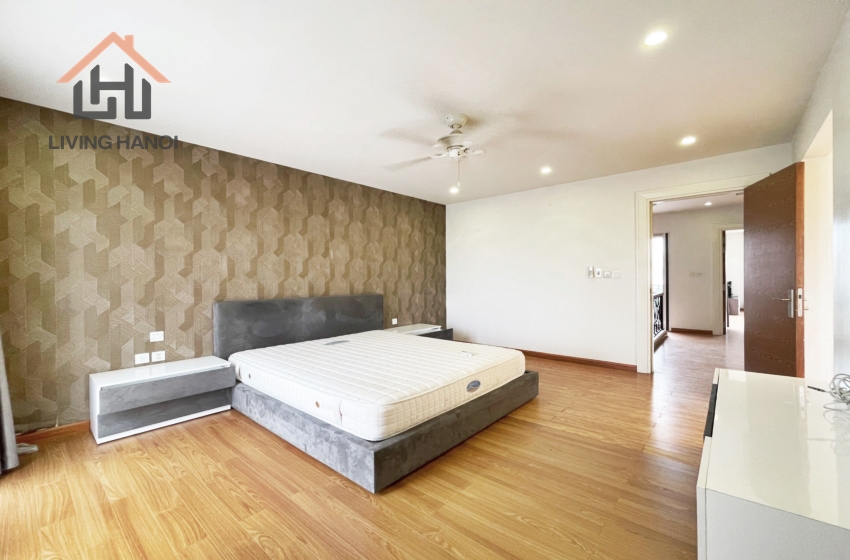 VINHOMES RIVERSIDE – Nice 04 bedroom house available for rent VINHOMES RIVERSIDE – Nice 04 bedroom house available for rent