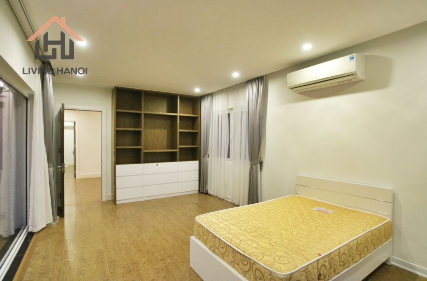 VINHOMES RIVERSIDE – Nice 04 bedroom house available for rent VINHOMES RIVERSIDE – Nice 04 bedroom house available for rent