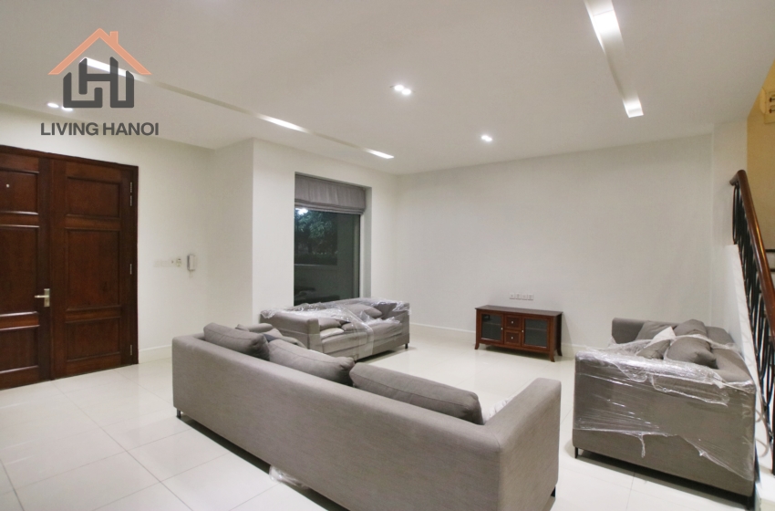 VINHOMES RIVERSIDE – Nice 04 bedroom house available for rent VINHOMES RIVERSIDE – Nice 04 bedroom house available for rent