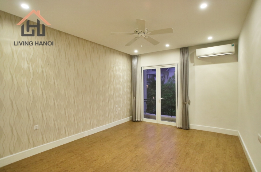 VINHOMES RIVERSIDE – Nice 04 bedroom house available for rent VINHOMES RIVERSIDE – Nice 04 bedroom house available for rent