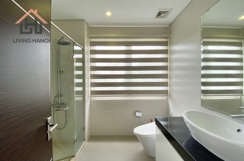 Well-designed 04 bedroom villa for rent in Vinhomes Riverside, Long Bien Well-designed 04 bedroom villa for rent in Vinhomes Riverside, Long Bien