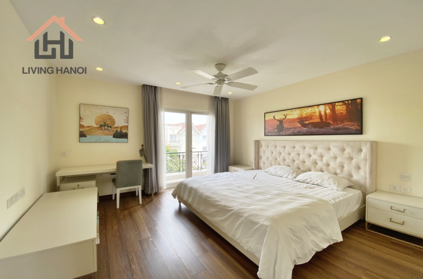 Well-designed 04 bedroom villa for rent in Vinhomes Riverside, Long Bien Well-designed 04 bedroom villa for rent in Vinhomes Riverside, Long Bien