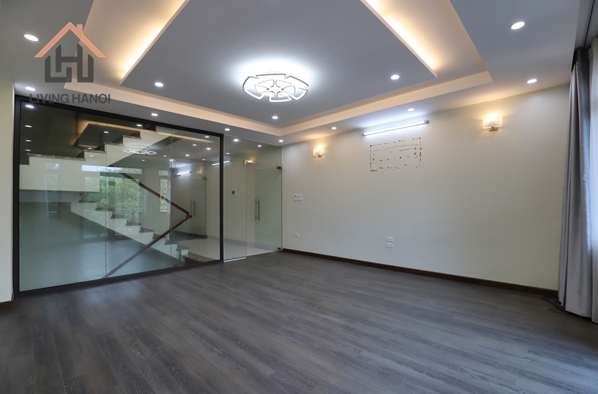 Well-designed & spacious 04 bedroom house for rent in Tay Ho, Hanoi Well-designed & spacious 04 bedroom house for rent in Tay Ho, Hanoi