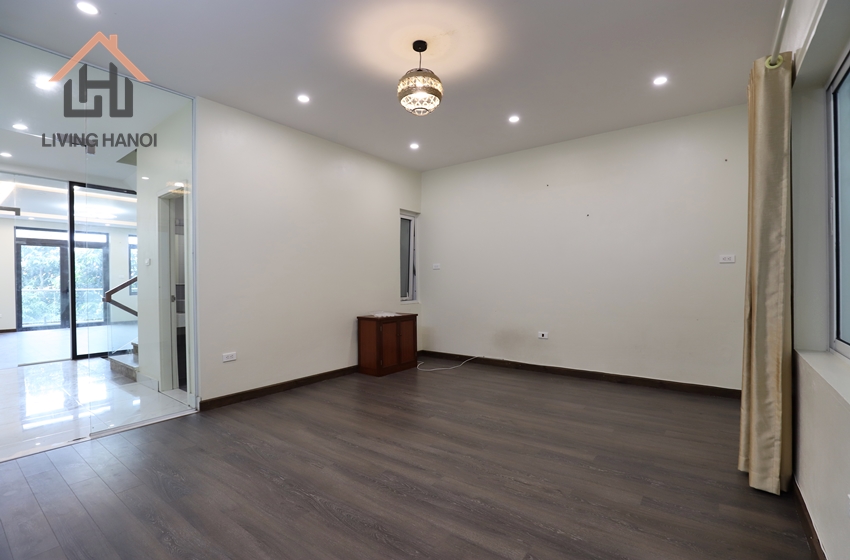 Well-designed & spacious 04 bedroom house for rent in Tay Ho, Hanoi Well-designed & spacious 04 bedroom house for rent in Tay Ho, Hanoi