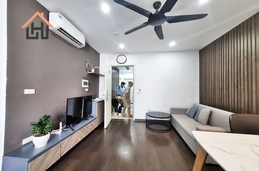 Modern 1 bedroom apartment for rent in the heart of Ba Dinh
