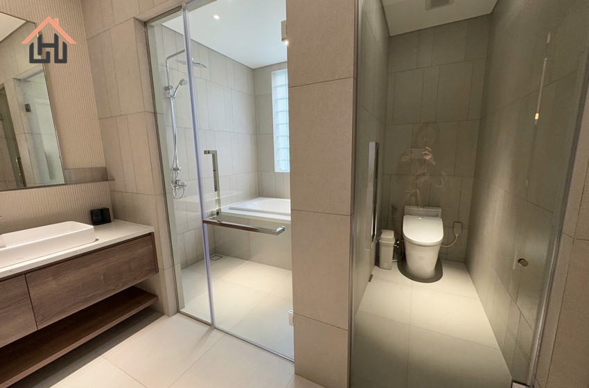 Brand-new apartment with 𝐅𝐔𝐋𝐋𝐘 𝐅𝐔𝐑𝐍𝐈𝐒𝐇𝐄𝐃 in Hai Ba Trung Hanoi