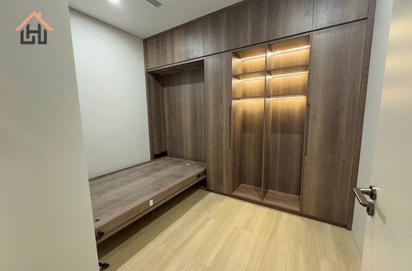 Brand-new apartment with 𝐅𝐔𝐋𝐋𝐘 𝐅𝐔𝐑𝐍𝐈𝐒𝐇𝐄𝐃 in Hai Ba Trung Hanoi