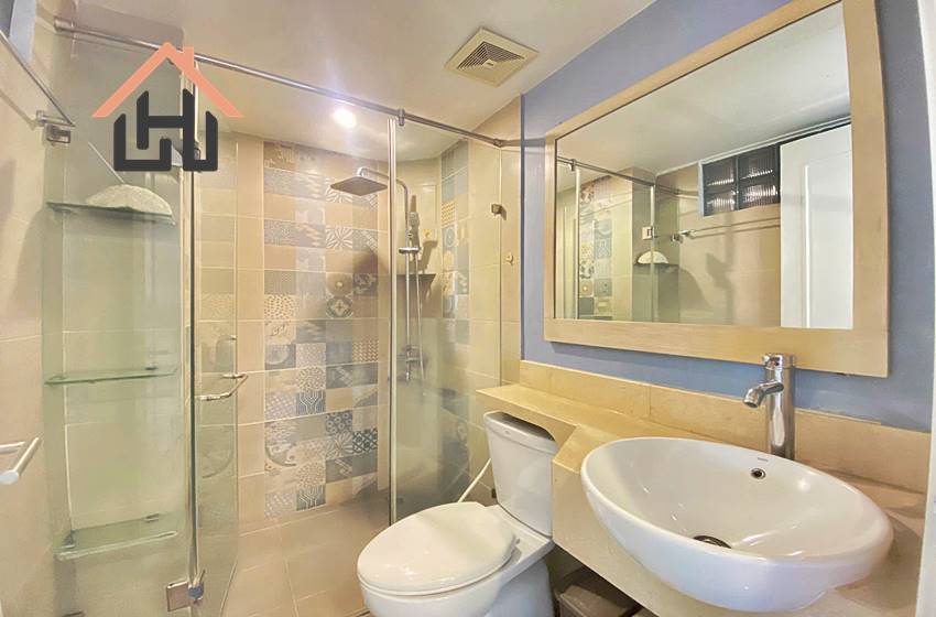 Nice and moderm apartment with balcony in Tay Ho, Hanoi