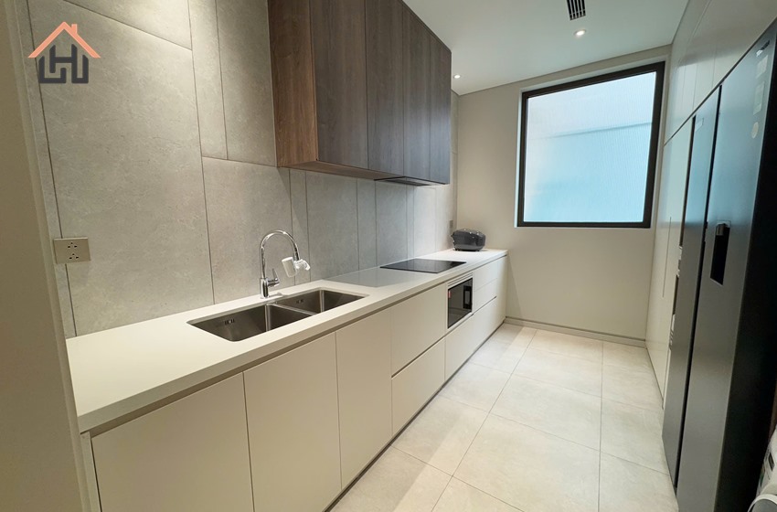 Brand-new apartment with 𝐅𝐔𝐋𝐋𝐘 𝐅𝐔𝐑𝐍𝐈𝐒𝐇𝐄𝐃 in Hai Ba Trung Hanoi