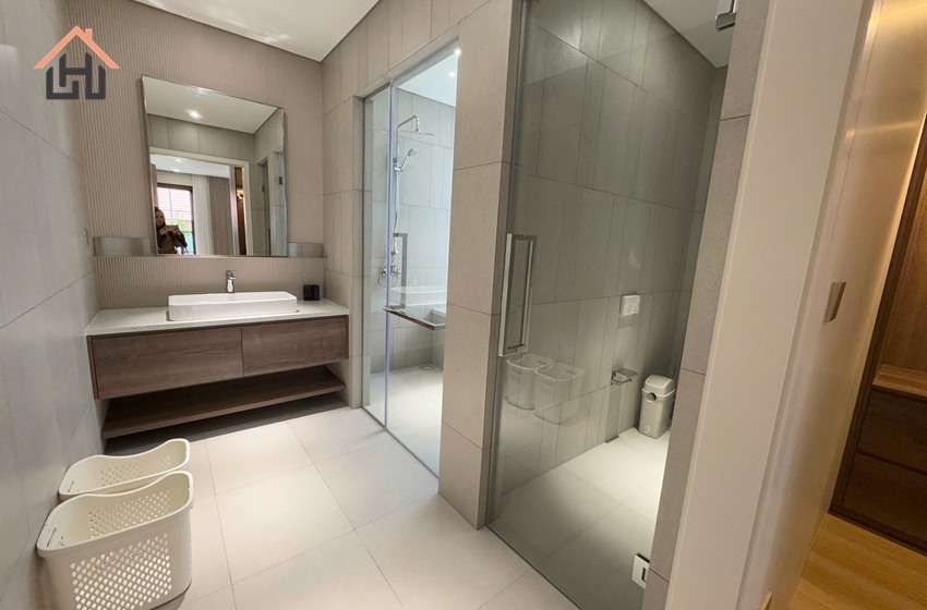 Brand-new apartment with 𝐅𝐔𝐋𝐋𝐘 𝐅𝐔𝐑𝐍𝐈𝐒𝐇𝐄𝐃 in Hai Ba Trung Hanoi