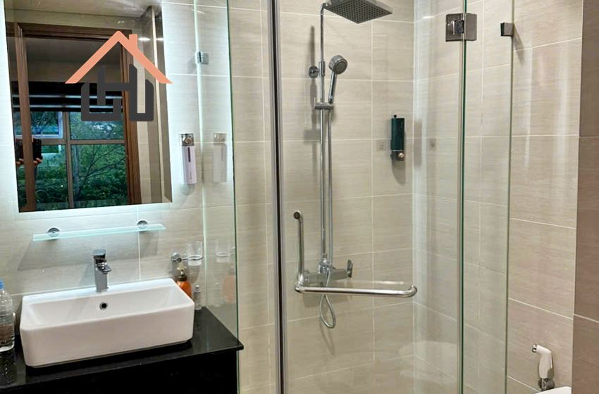 Fully furnished 02 bedroom condominium for rent in Ciputra, Ha Noi