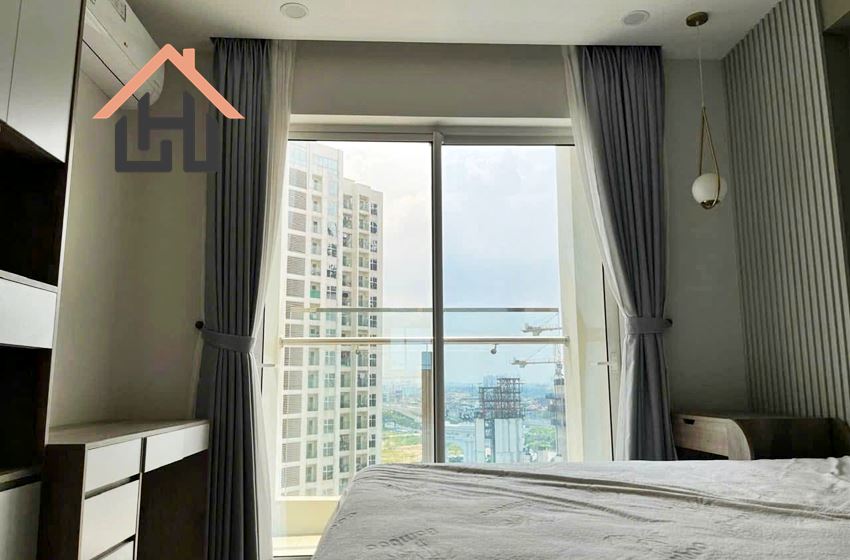 Modern 3 bedroom condominium for rent in Ciputra, Hanoi