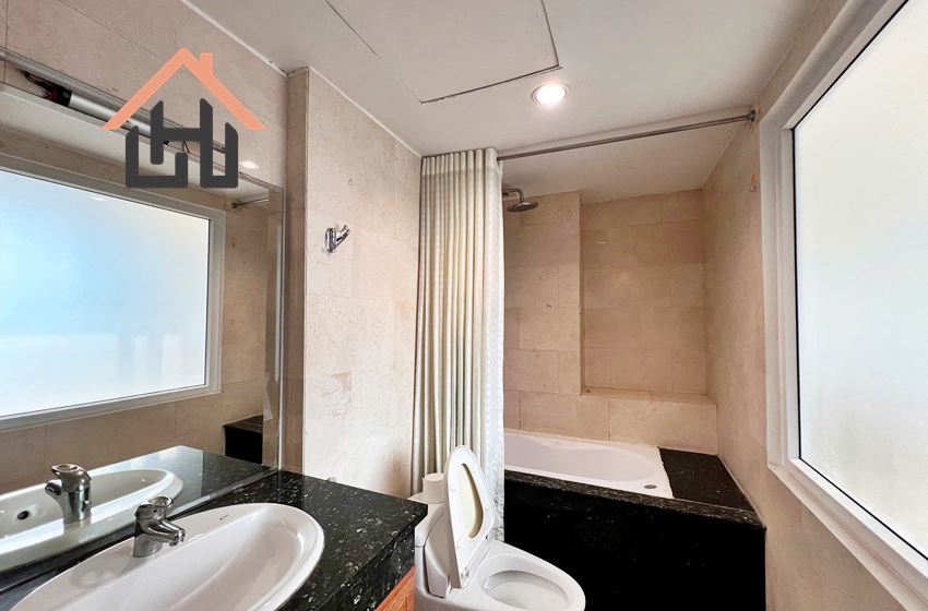 Charming 1-Bedroom Apartment in Truc Bach – Bright, Cozy & Feels Like Home