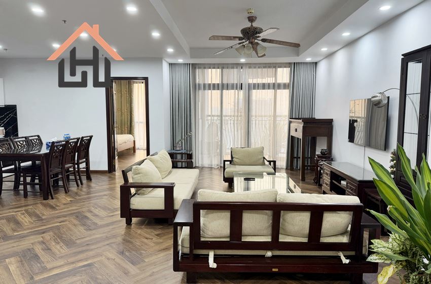 Fully furnished three bedroom condominium in Royal city, Hanoi