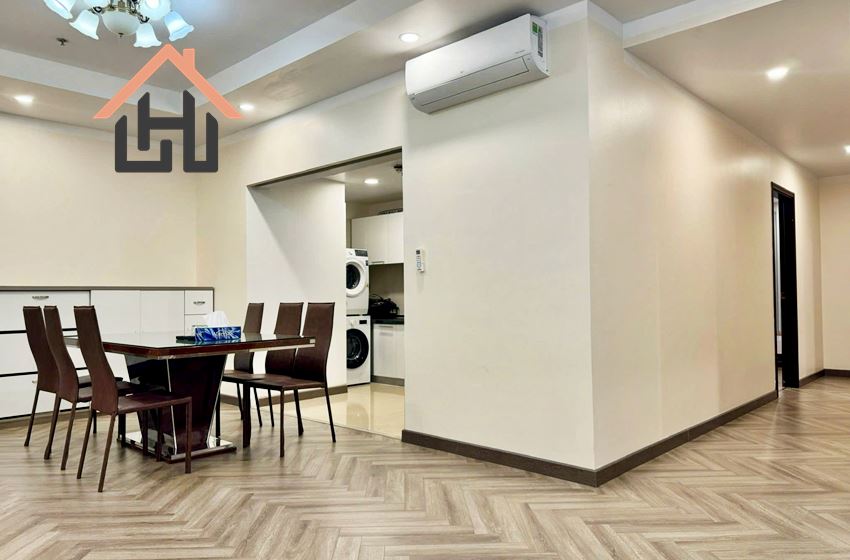 Spacious 3 bedroom condominium for rent in Royal City, Hanoi