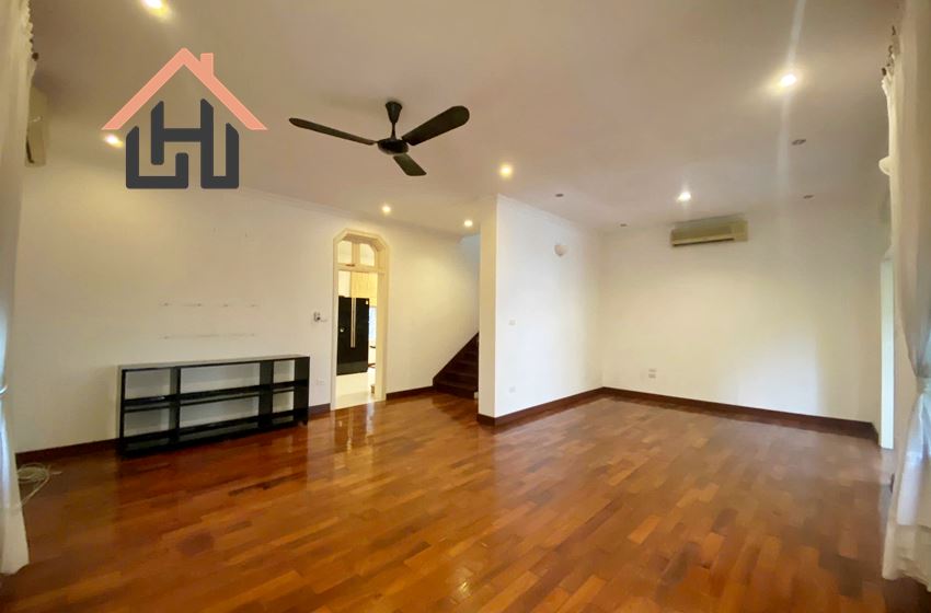 Spacious 5-Bedroom Villa in Tay Ho, Hanoi