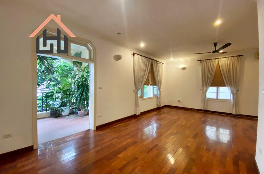 Spacious 5-Bedroom Villa in Tay Ho, Hanoi
