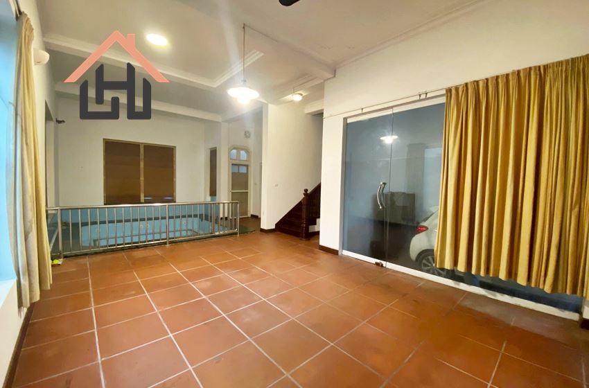 Spacious 5-Bedroom Villa in Tay Ho, Hanoi