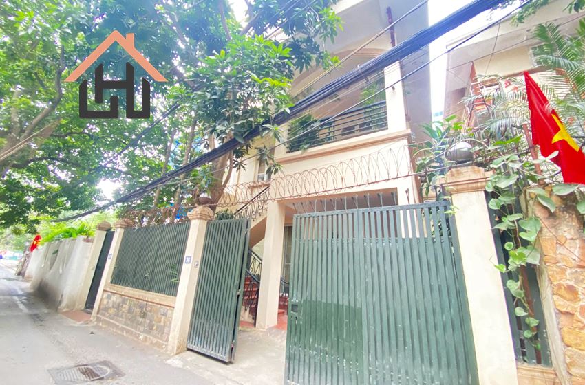 Spacious 5-Bedroom Villa in Tay Ho, Hanoi
