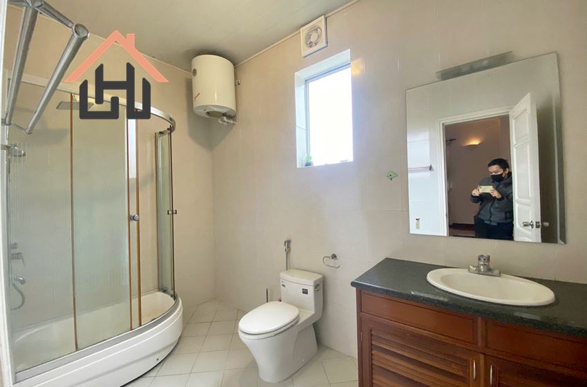 Spacious 5-Bedroom Villa in Tay Ho, Hanoi