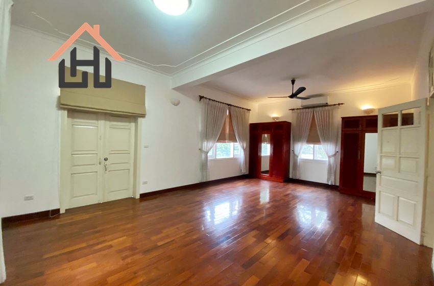 Spacious 5-Bedroom Villa in Tay Ho, Hanoi