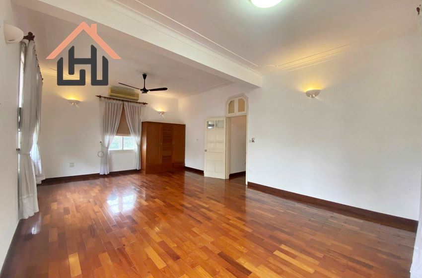 Spacious 5-Bedroom Villa in Tay Ho, Hanoi
