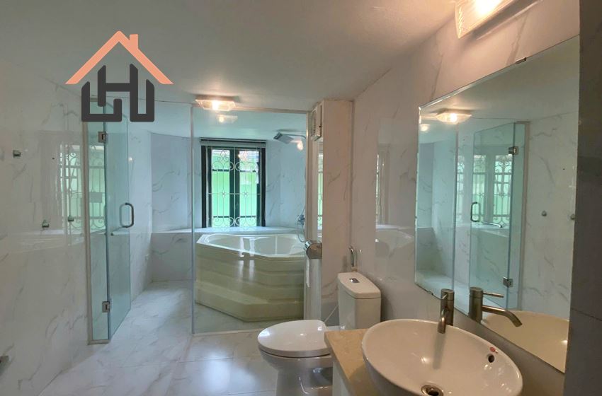 Private & Peaceful 5-Bedroom Villa in Tay Ho, Hanoi