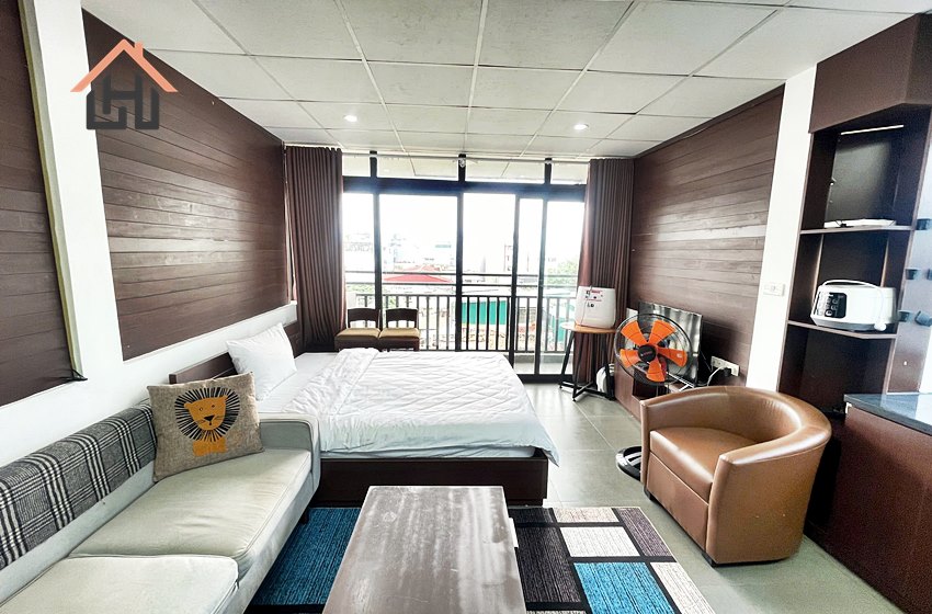 Top floor studio apartment for rent in Ba Dinh area