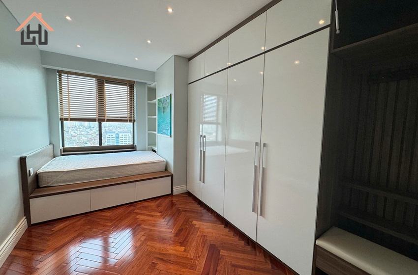 Convenient and Private Living Apartment in Hoang Thanh Tower