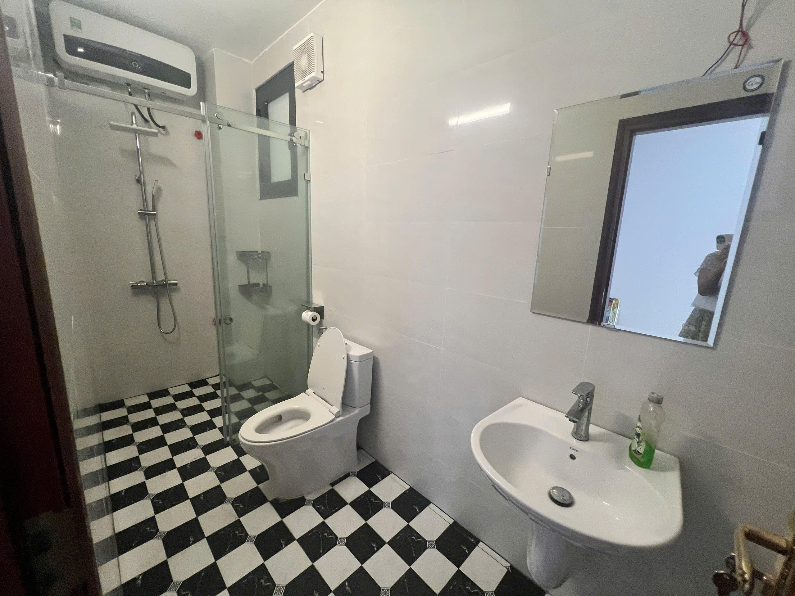 5-Bedroom House in Central Tay Ho – Walking Distance to West Lake