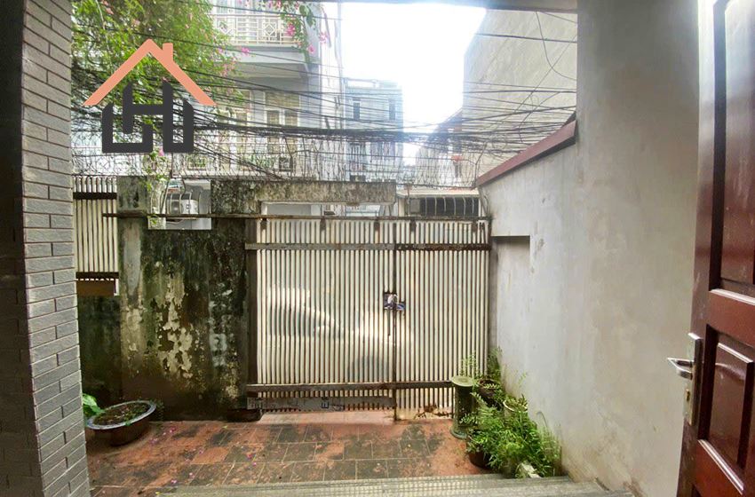 Spacious 6 Bedroom House for Rent in Tay Ho, Hanoi