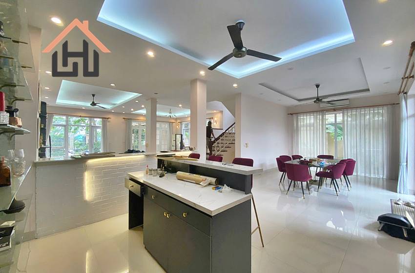 Bright house with 5 bedrooms  for rent in Ciputra, Hanoi
