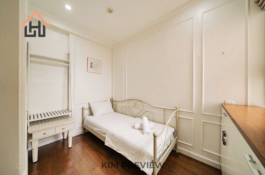 Nice 2 bedrooms condominium for rent in D’Capitale, Hanoi