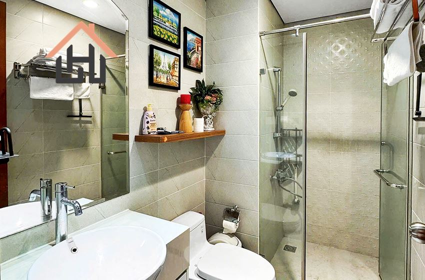 Stylish & Bright Apartment for Urban Living, Park Hill- Times City