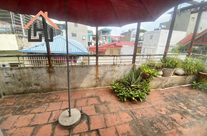 Spacious 6 Bedroom House for Rent in Tay Ho, Hanoi