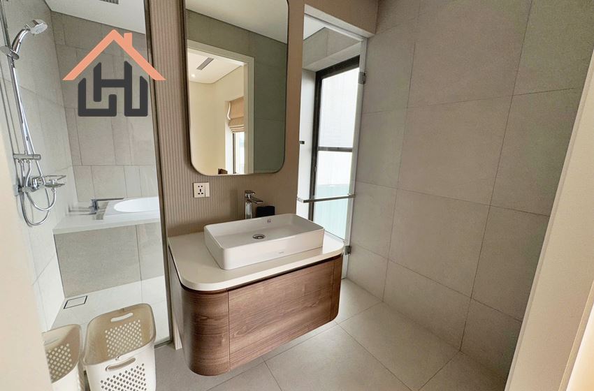 Elegant 2-Bedroom Apartment in the Heart of Hai Ba Trung – Modern Living with City View
