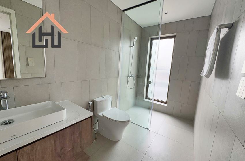 Elegant 2-Bedroom Apartment in the Heart of Hai Ba Trung – Modern Living with City View