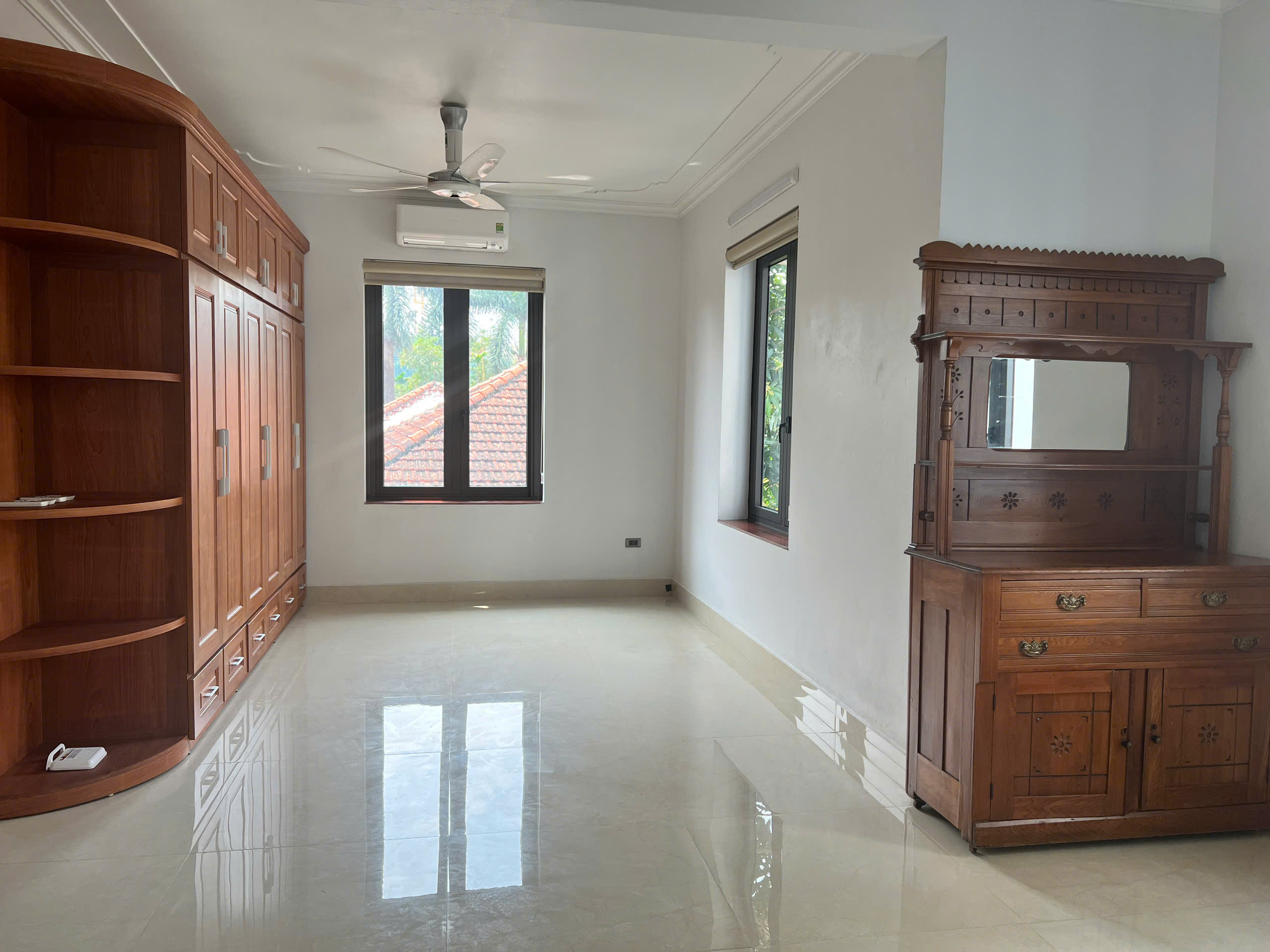 5-Bedroom House in Central Tay Ho – Walking Distance to West Lake