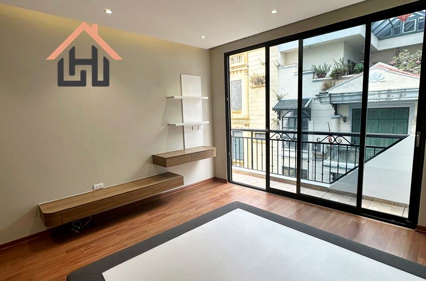 Spacious 1-Bedroom Apartment for Rent in Ba Dinh