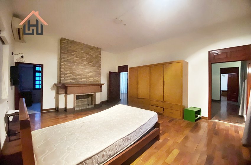 Spacious 5 bedroom villa with a swimming pool in Tay Ho, Hanoi