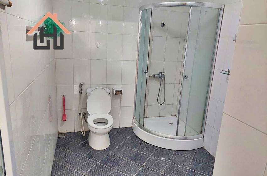 Three bedrooms for rent in Thai Ha, Dong Da, Hanoi