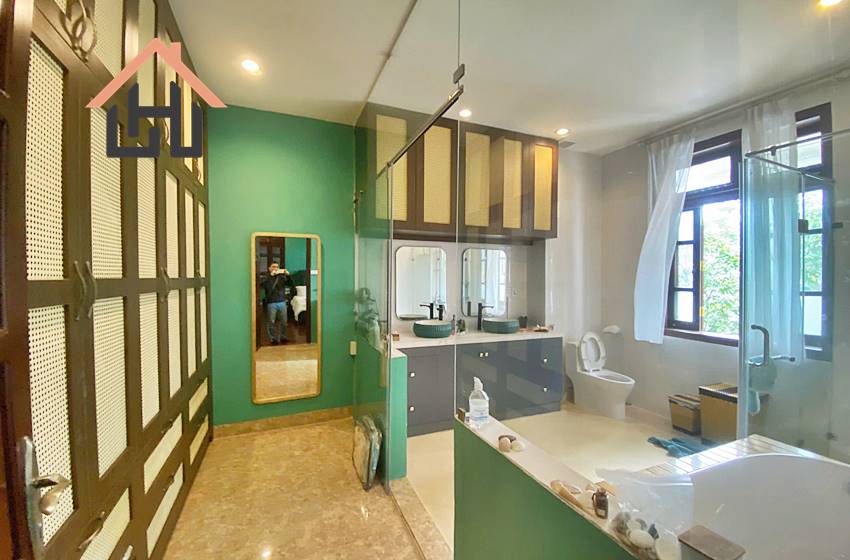 Bright house with 5 bedrooms  for rent in Ciputra, Hanoi