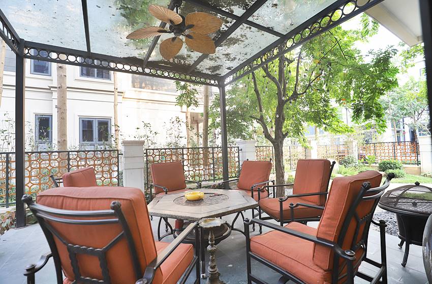 Luxury villa with 5 bedrooms for rent in Starlake, Hanoi