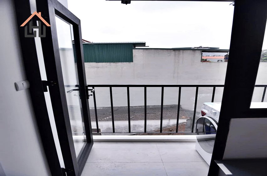 Bright studio apartment for rent in Tay Ho, Hanoi