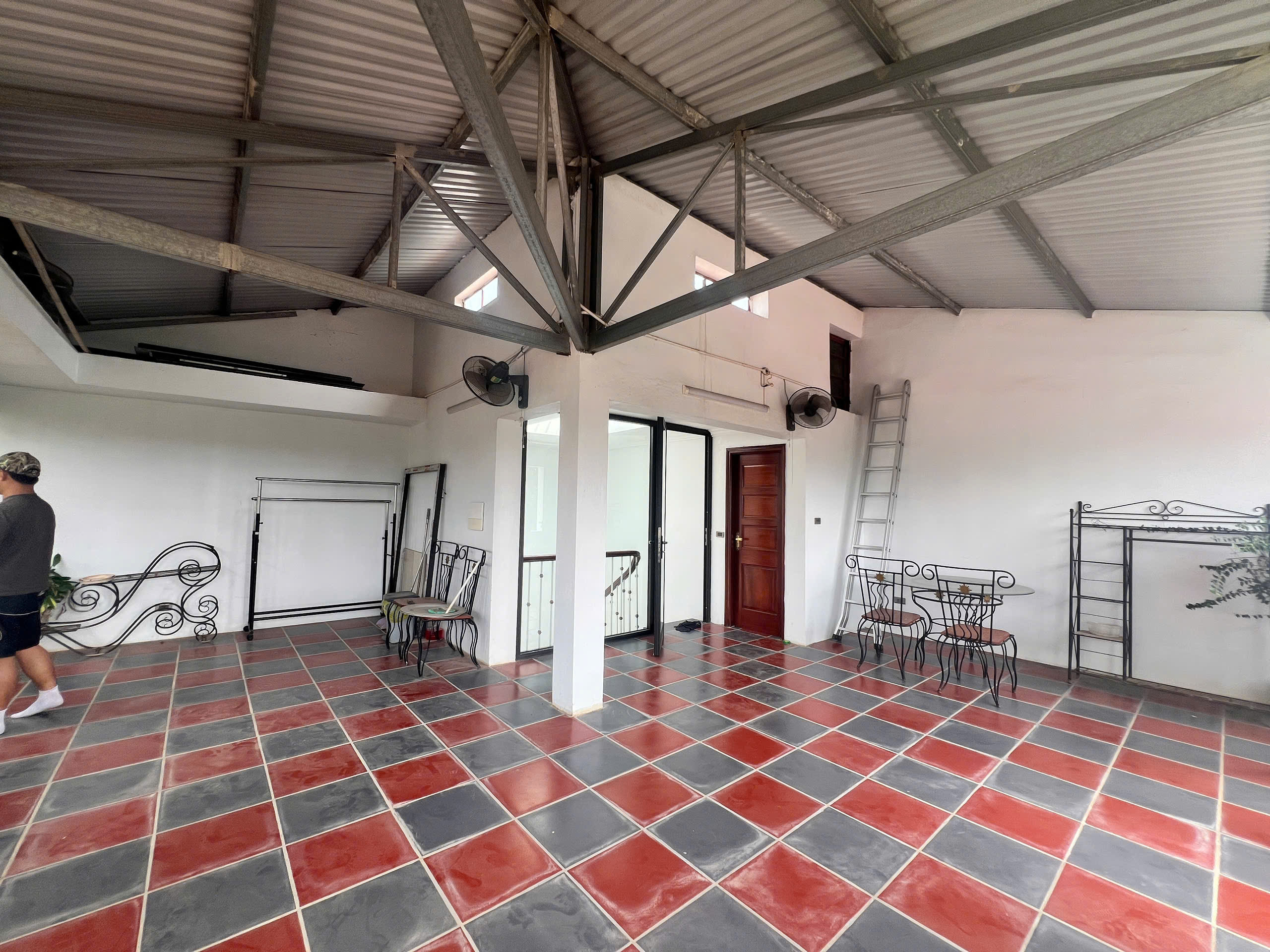 5-Bedroom House in Central Tay Ho – Walking Distance to West Lake