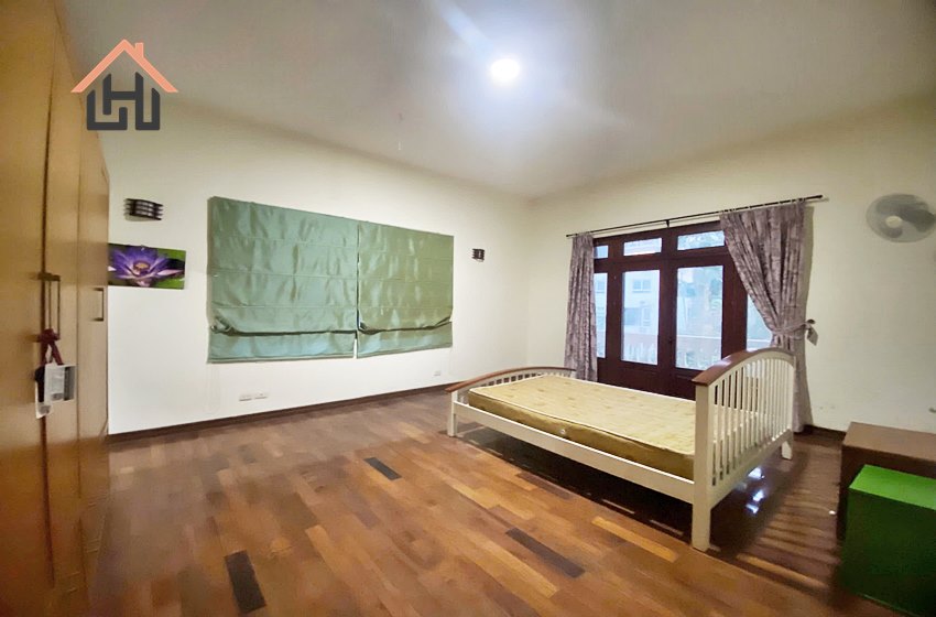 Spacious 5 bedroom villa with a swimming pool in Tay Ho, Hanoi