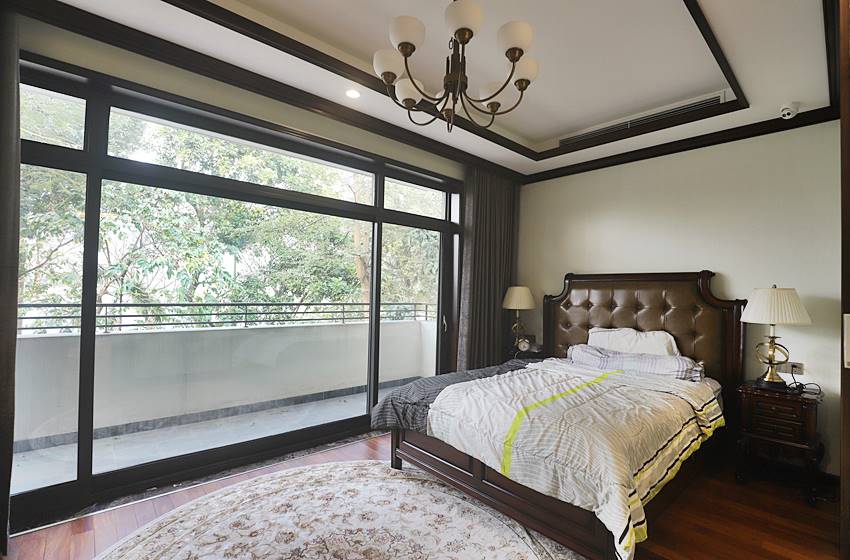 Luxury villa with 5 bedrooms for rent in Starlake, Hanoi