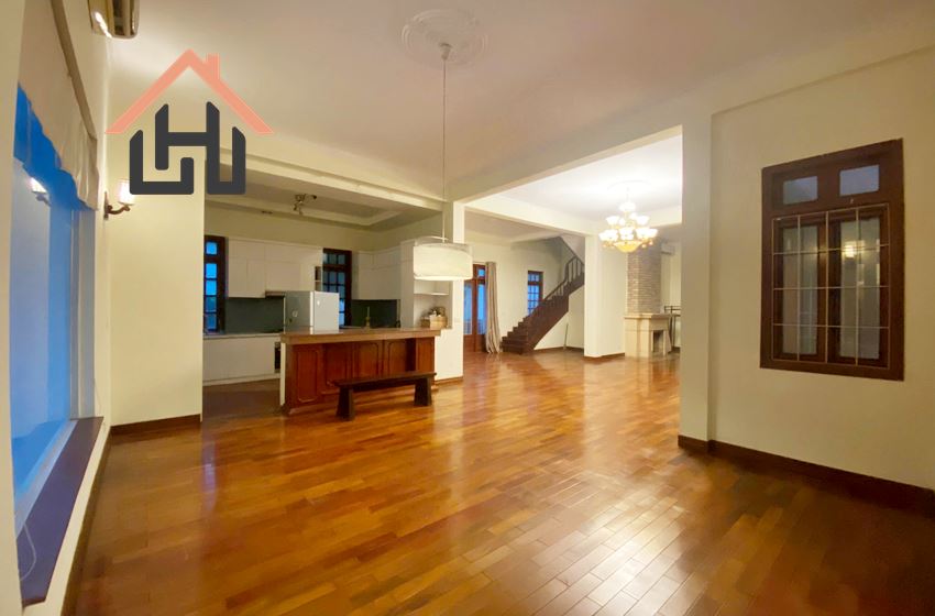 5BR Villa with Garden & Swimming pool in Tay Ho, Hanoi